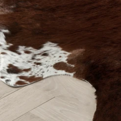 Augusto Hair On Cowhide Rug - Dark Brown 8 Augusto Hair On Cowhide Rug - Dark Brown -Home Decor Shop webimage 620002653 2 jpg