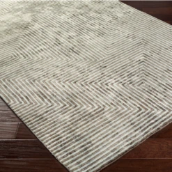 Faye Rug - Silver -Home Decor Shop webimage 620009310 DTL